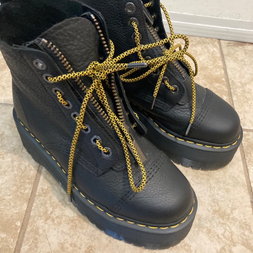 Dr. Marten Sinclair Max Pisa Leather Platform Boot - Picture 3 of 4